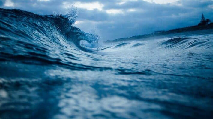   Waves      -