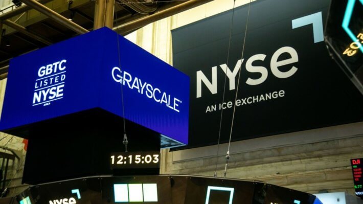  Grayscale          -ETF:  