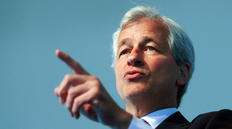 Даймон на связи: глава JP Morgan снова хейтит криптовалюты. Фото.