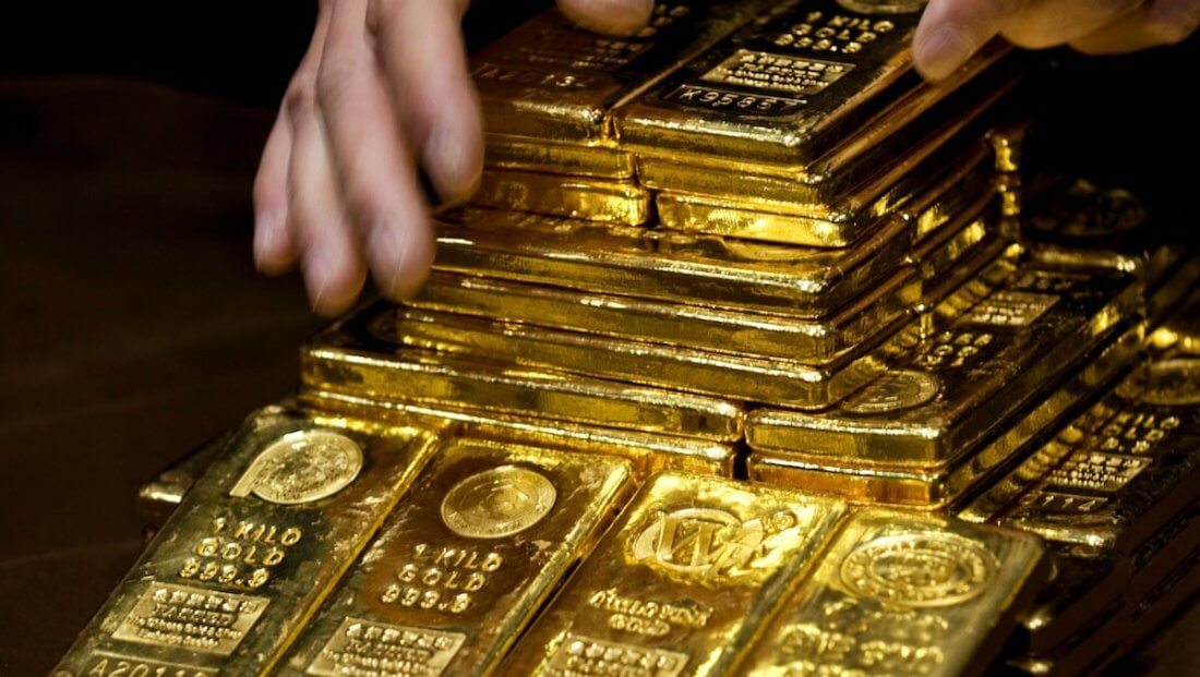 Борис Шлосберг: золото отобрало у Биткоина звание самого безопасного актива. Фото.