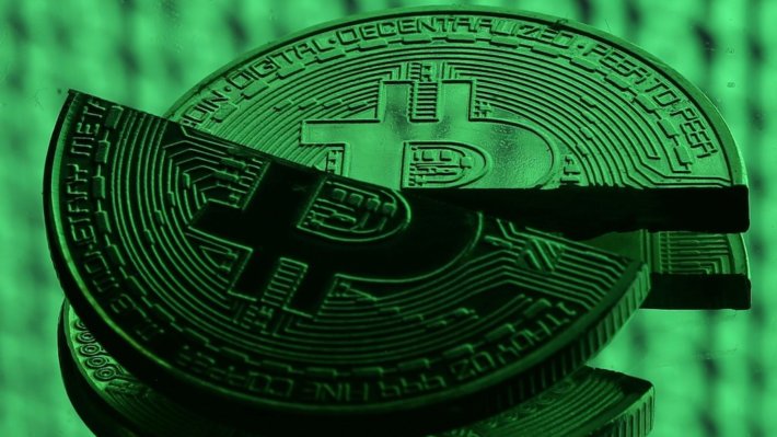 Убьёт ли Биткоин резкое падение? Прогноз аналитика. Фото.