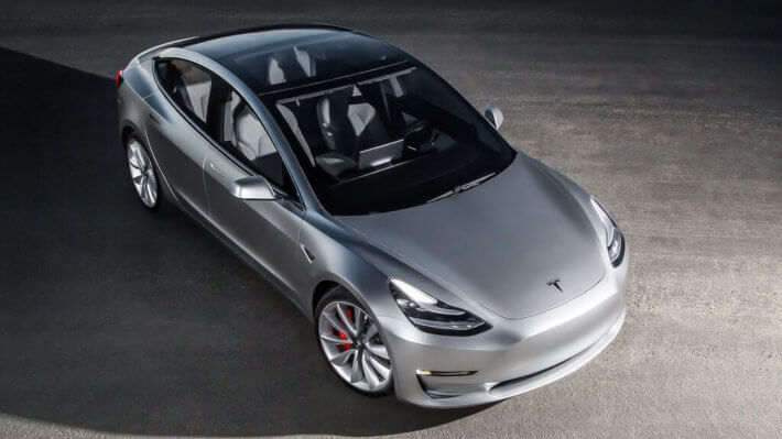 Хакеры майнили криптовалюту со взломанного облачного сервера Tesla. Фото.