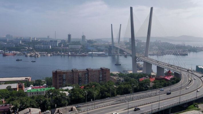Минфин предложил создать в России офшоры для криптовалютных торгов. Фото.