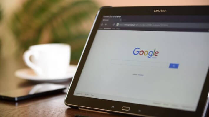 Google запретит рекламу криптовалют и ICO. Фото.