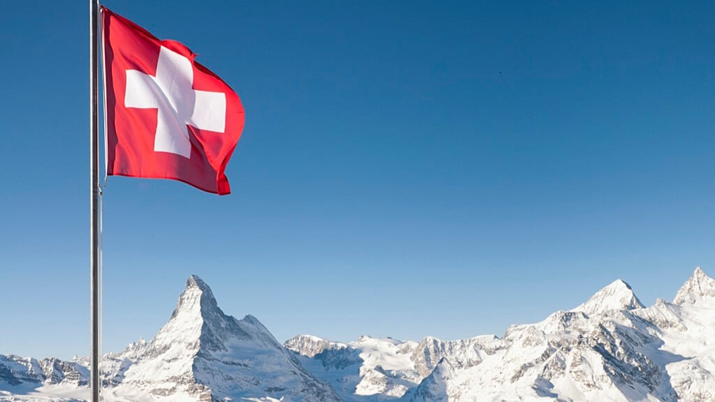 Биржа Bitfinex переедет в Швейцарию. Фото.