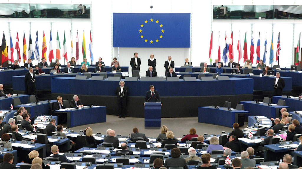 Европарламент проголосовал за ужесточение правил торговли криптовалютой. Фото.
