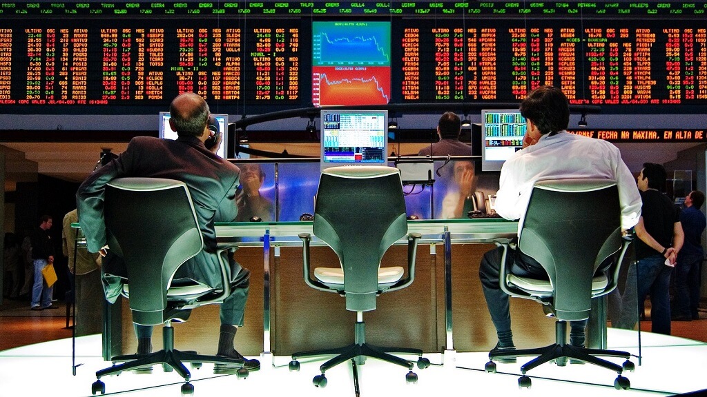 Оператор Нью-Йоркской фондовой биржи запустит платформу для торговли криптовалютой. Фото.