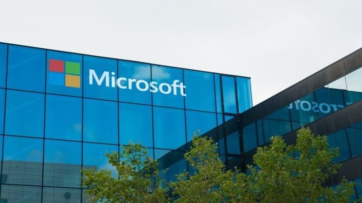 Microsoft покупает GitHub. Криптовалютные разработчики бегут с платформы. Фото.