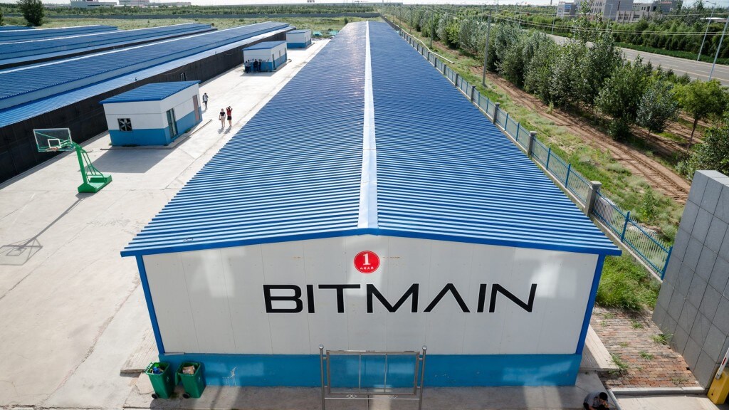 Куча денег: Bitmain заработала миллиард долларов за первый квартал. Компания выходит на IPO. Фото.