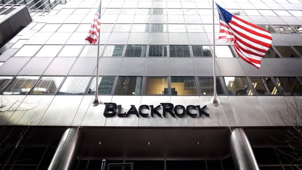 Обратный отсчёт: фонд BlackRock рассматривает варианты входа на крипторынок. Фото.