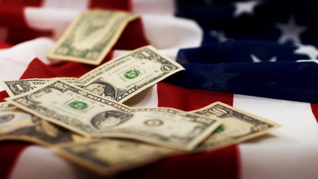 «Доллар уничтожит сам себя». Бывший конгрессмен Рон Пол о Биткоине, запрете криптовалют и новом кризисе. Источник: BBC. Фото.