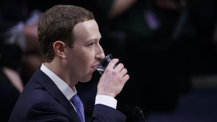 Нет монет: Facebook опровергла слухи о разработке собственной криптовалюты. Фото.