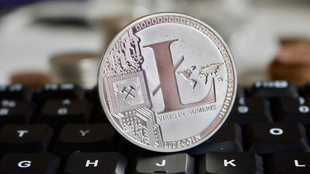 Время покупать: почему Litecoin считается недооценённой монетой? Как выгодно купить Litecoin. Фото.