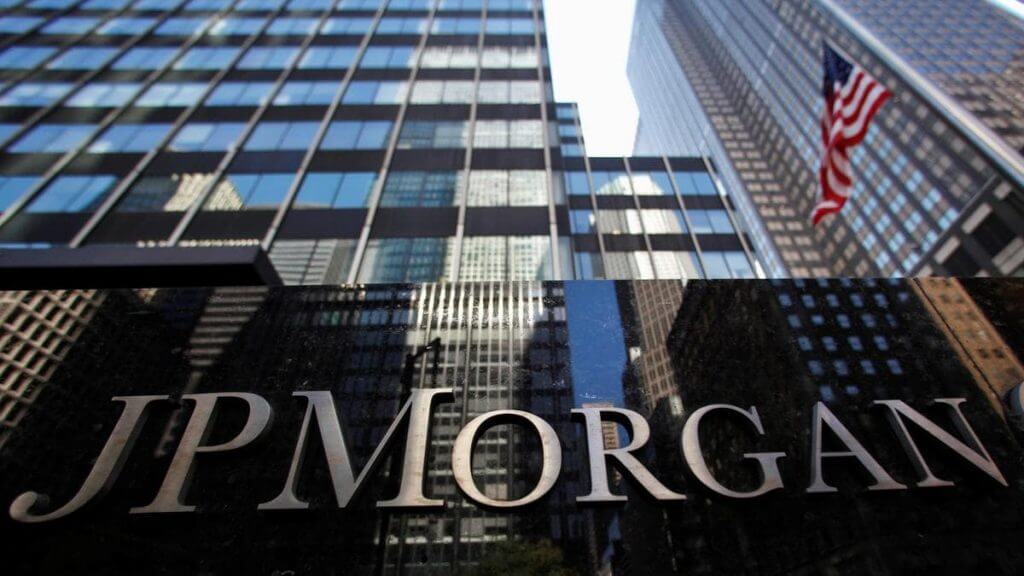 Где учат о криптовалютах. Здание банка JPMorgan. Фото.