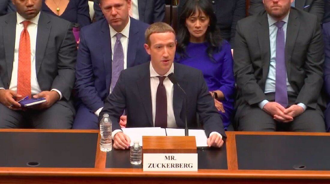 Facebook может убить Биткоин? Марк Цукерберг на слушаниях 23 октября 2019 года по делу Libra. Фото.