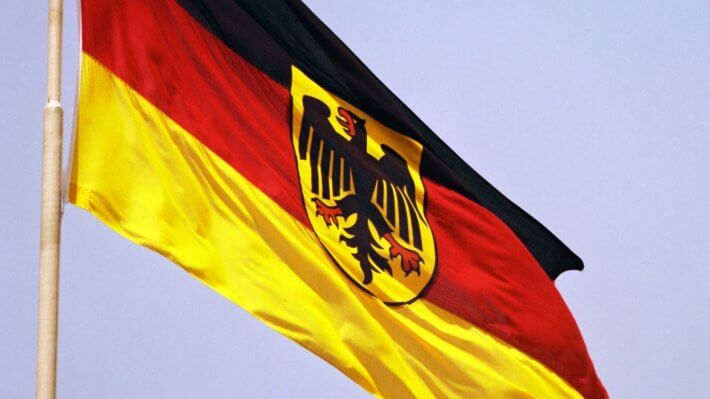 Немецкие банки начнут продавать криптовалюты со следующего года. Фото.