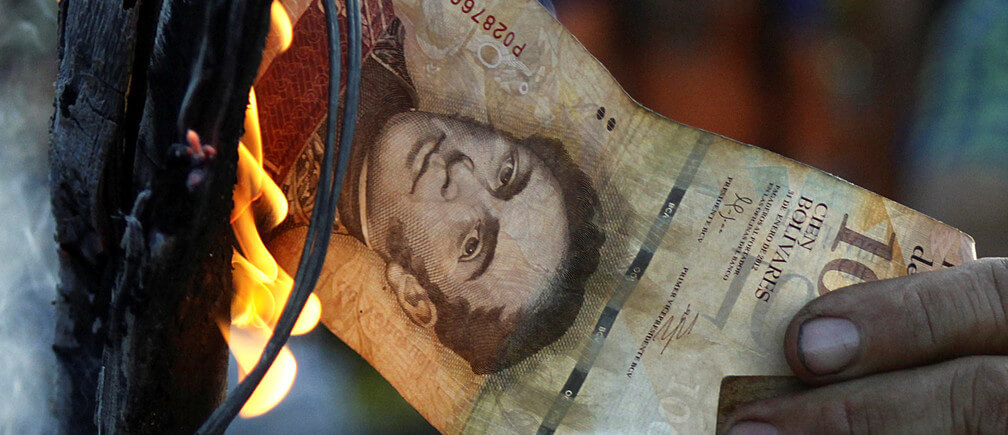 Экономическая ситуация в Венесуэле. Инфляция выглядит так. Источник: Remezcla. Фото.