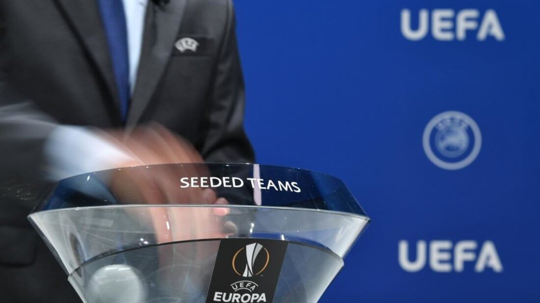 UEFA распространит миллион билетов на футбольные матчи с помощью блокчейн-приложения. Фото.