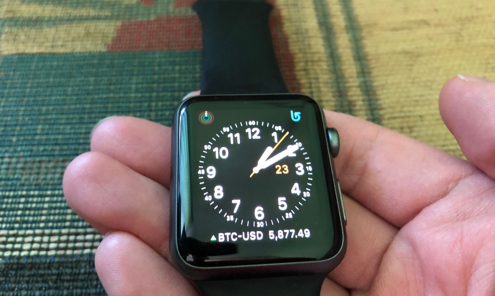 Как добавить курс BTC на Apple Watch. Это выглядит получше. Фото.
