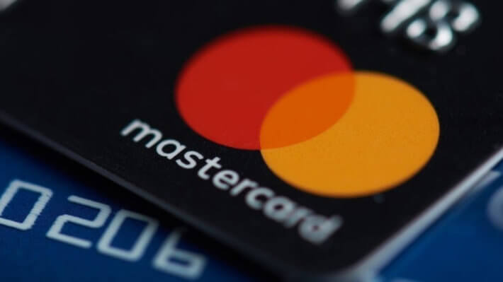 Mastercard заявила о начале сотрудничества с криптовалютными компаниями. Фото.