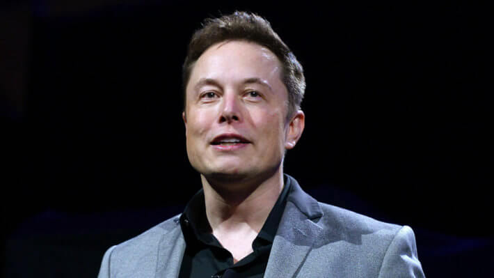 Tesla купила биткоины на 1.5 миллиарда долларов и планирует принимать криптовалюту в качестве оплаты. Фото.