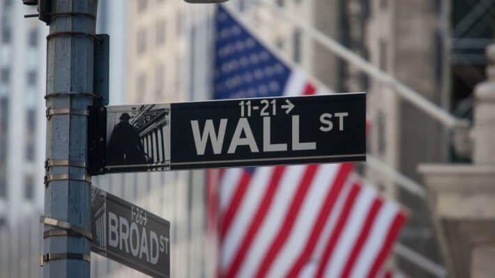 Миллиардер считает, что у Уолл-стрит нет шансов против молодых криптовалютных инвесторов. Фото.