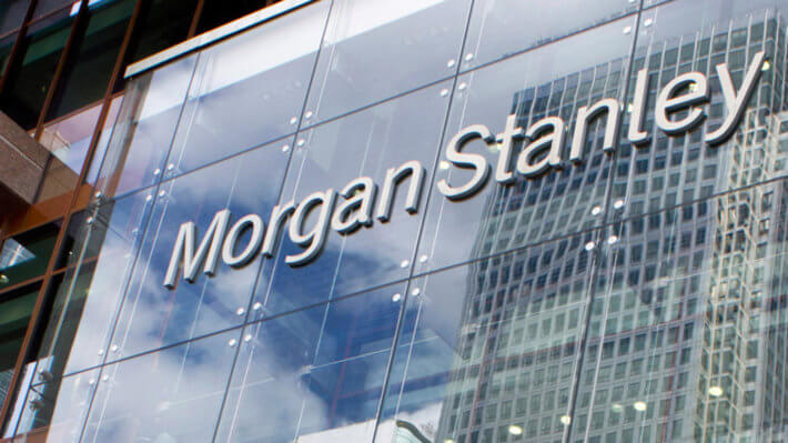 Банк Morgan Stanley открывает доступ к криптовалютным фондам для клиентов. Что это значит? Фото.