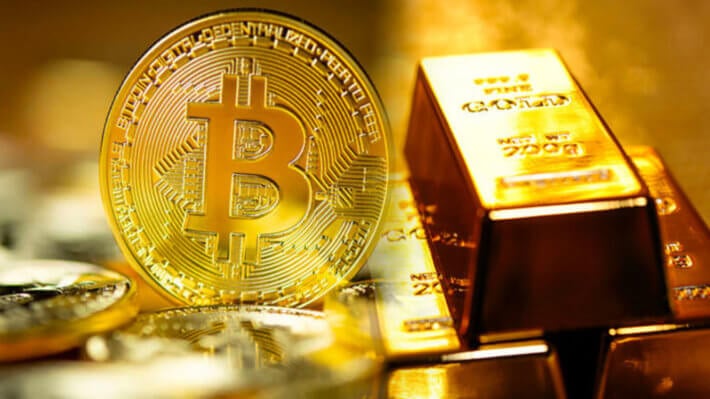 Аналитики JP Morgan считают, что инвесторы откажутся от биткоинов ради золота из-за обвала рынка криптовалют. Фото.