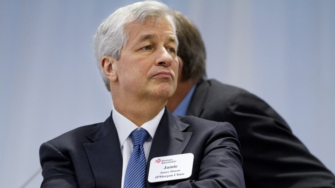 Руководитель JP Morgan Джейми Даймон порекомендовал инвесторам держаться подальше от Биткоина. Фото.