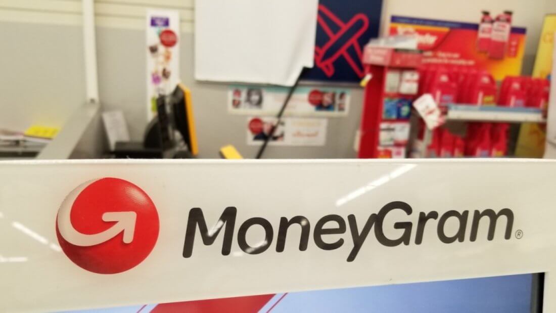 Финансовая компания MoneyGram позволит клиентам легко покупать и продавать биткоины. Почему это важно? Фото.