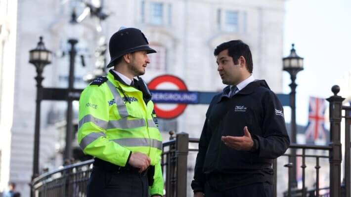 полиция Лондон Англия