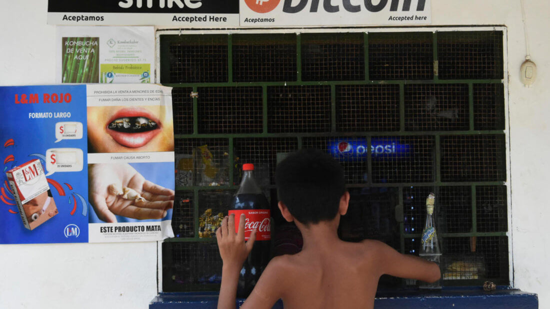 Почему Биткоин может не стать популярным в Сальвадоре после его признания официальным платёжным средством? Фото.