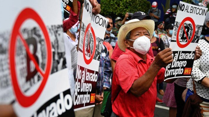 протест Биткоин криптовалюта Сальвадор