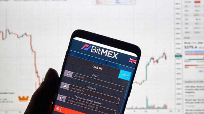 Биржа BitMEX запускает собственный токен под названием BMEX. Кто сможет его получить? Фото.