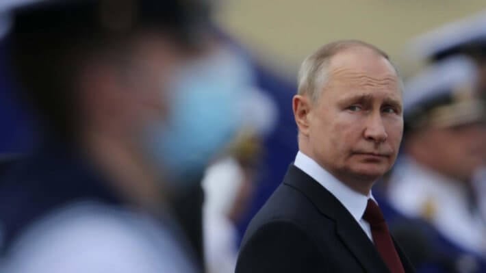 Владимир Путин попросил Центробанк и Минфин договориться по вопросу регулирования криптовалют. Фото.