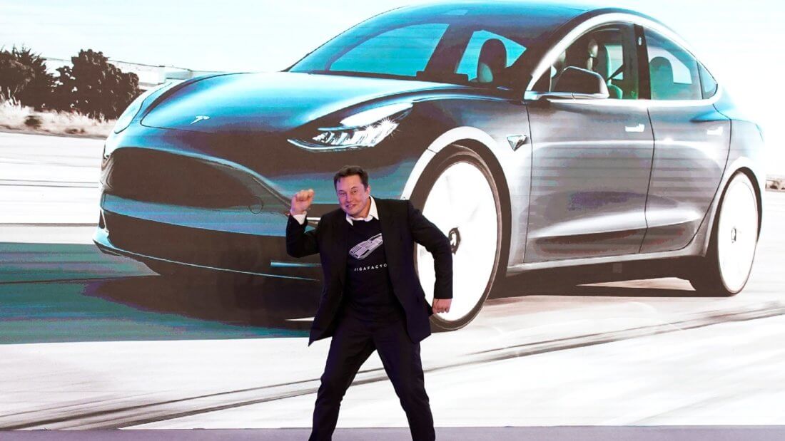 Сколько Tesla заработала на инвестициях в Биткоин? Фото.