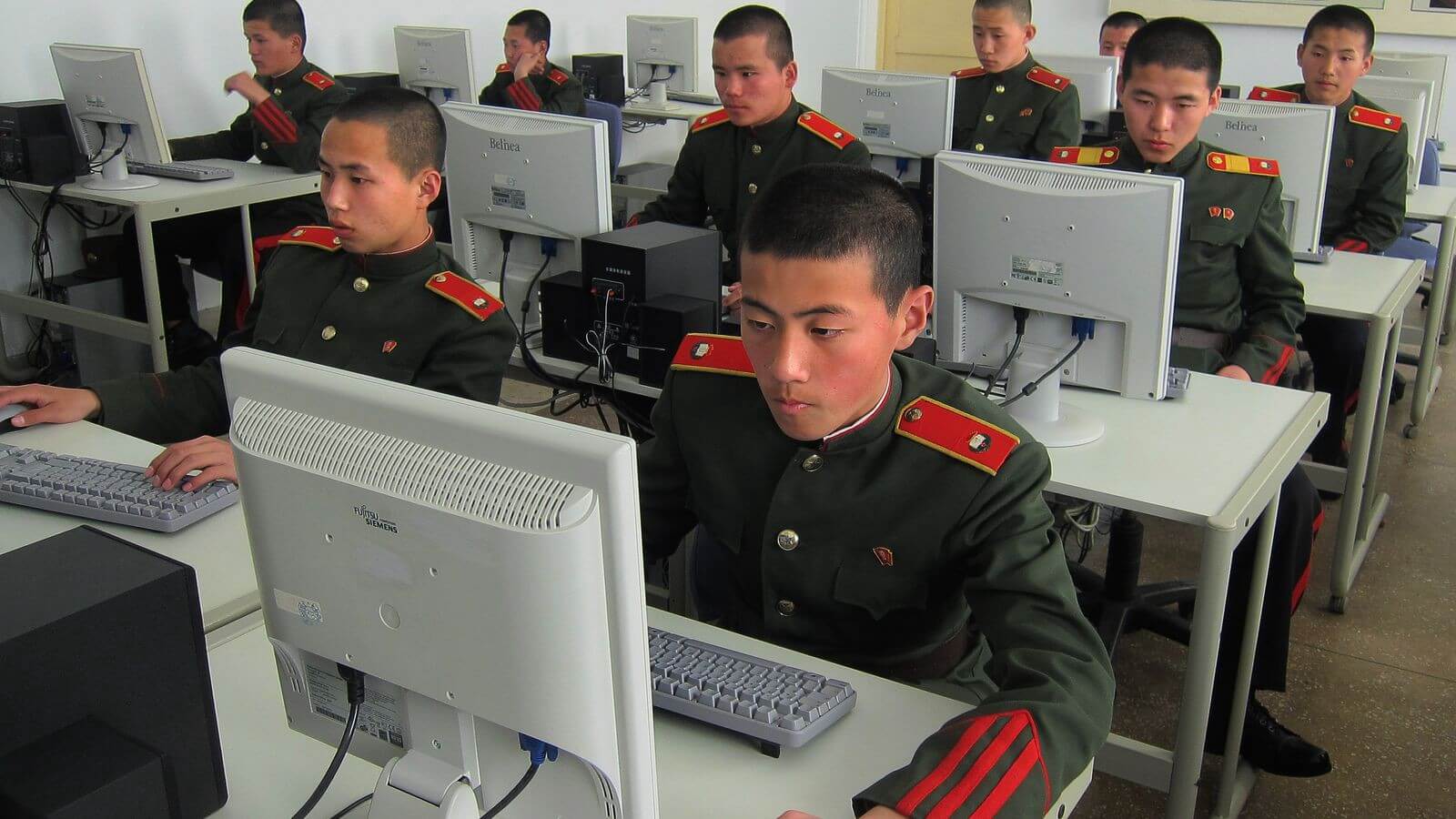 Где хранить свои криптовалюты? Северная Корея уделяет много внимания подготовке специалистов в кибербезопасности. Фото.
