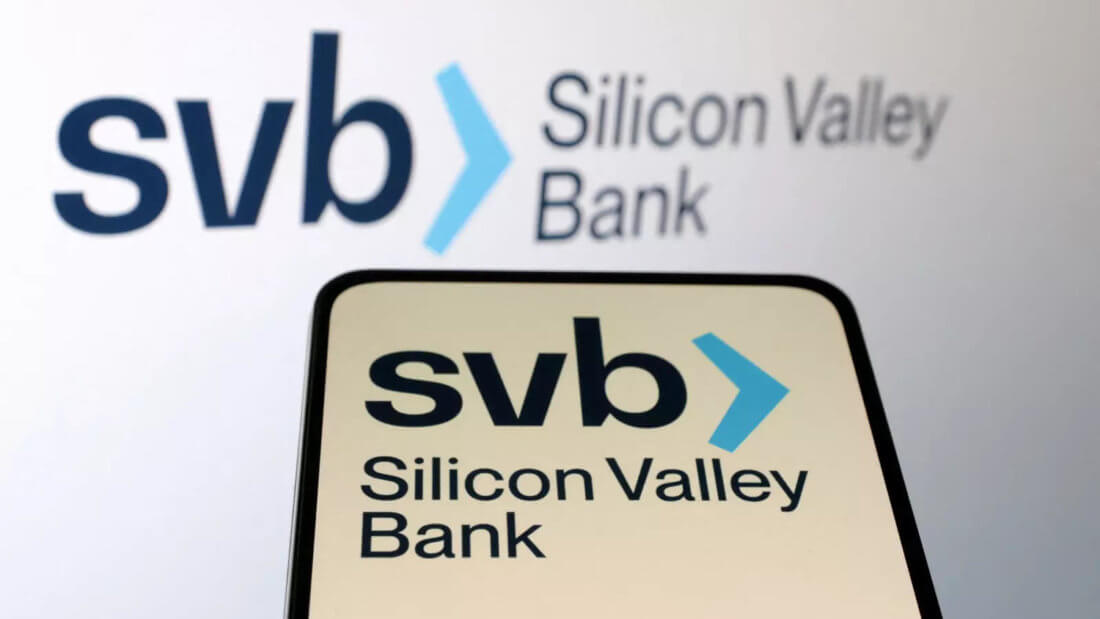 Один из крупнейших банков США под названием Silicon Valley Bank закрылся. Как это повлияет на криптовалюты и экономику в целом? Фото.