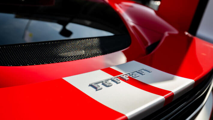 Автомобили Ferrari теперь можно купить за криптовалюту. Почему это важно для индустрии цифровых активов? Фото.