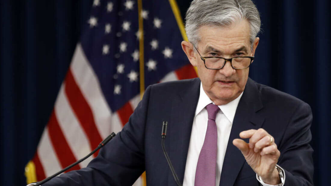 ФРС США понизит базовую процентную ставку раньше, чем ожидалось. Что это даст Биткоину и рынку криптовалют в целом? Фото.