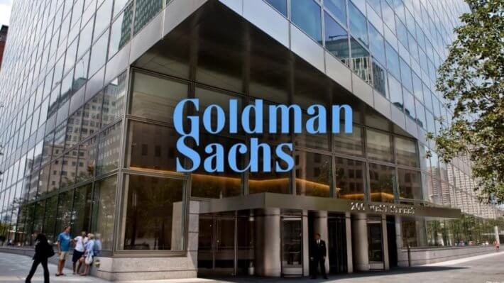 Аналитики Goldman Sachs отмечают рост спроса на криптовалюты со стороны клиентов банка. Что это значит? Фото.