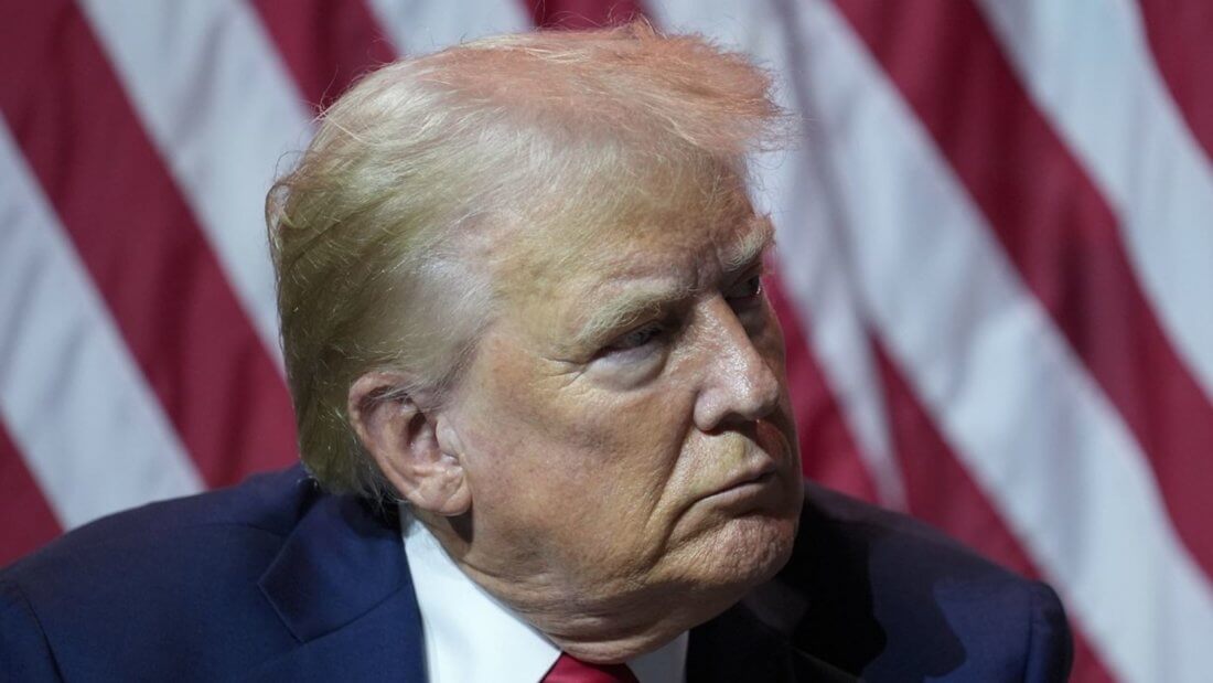 Дональд Трамп вновь выступил против продажи биткоинов правительством США. Что ещё он думает о криптовалюте? Фото.