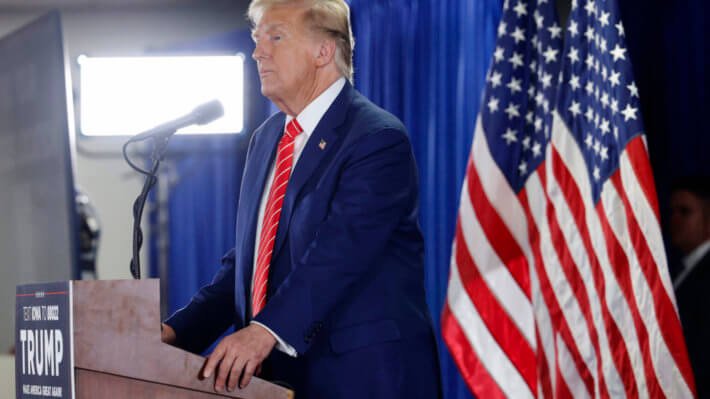 Дональда Трампа поддерживает больше владельцев криптовалют. Что это значит для грядущих выборов президента США? Фото.