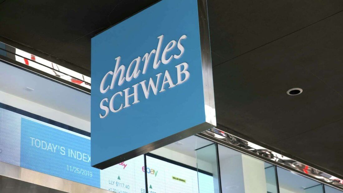 Новый руководитель Charles Schwab пожалел, что не купил Биткоин раньше. Почему? Фото.