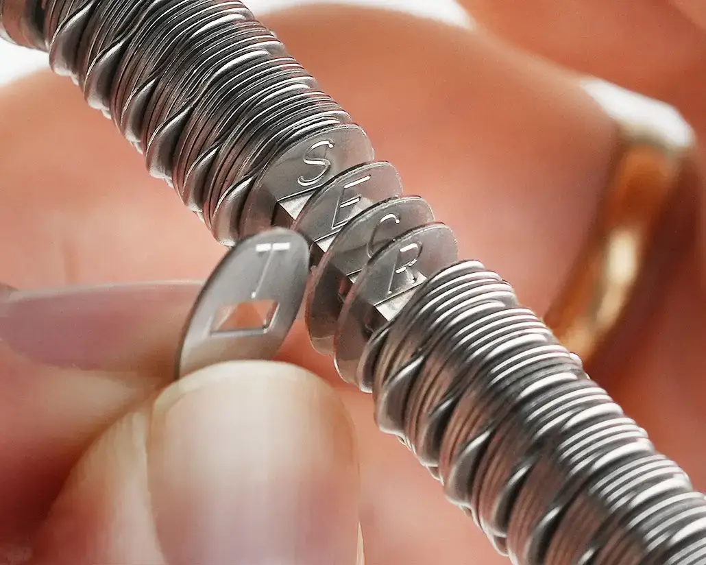 Как теряют биткоины в жизни. Капсула Cryptosteel Capsule Solo, которая позволяет зафиксировать сид-фразу на металле. Фото.