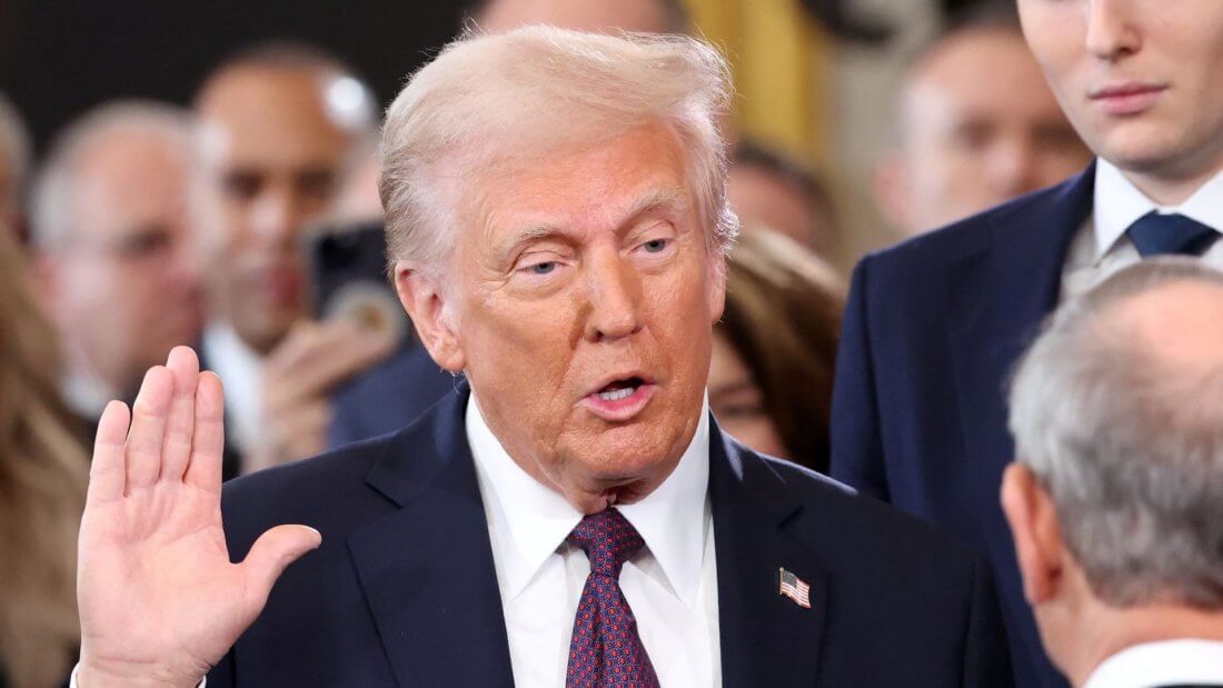 Президент Трамп не упомянул криптовалюты на инаугурации и не подписал указы, связанные с Биткоином. Фото.