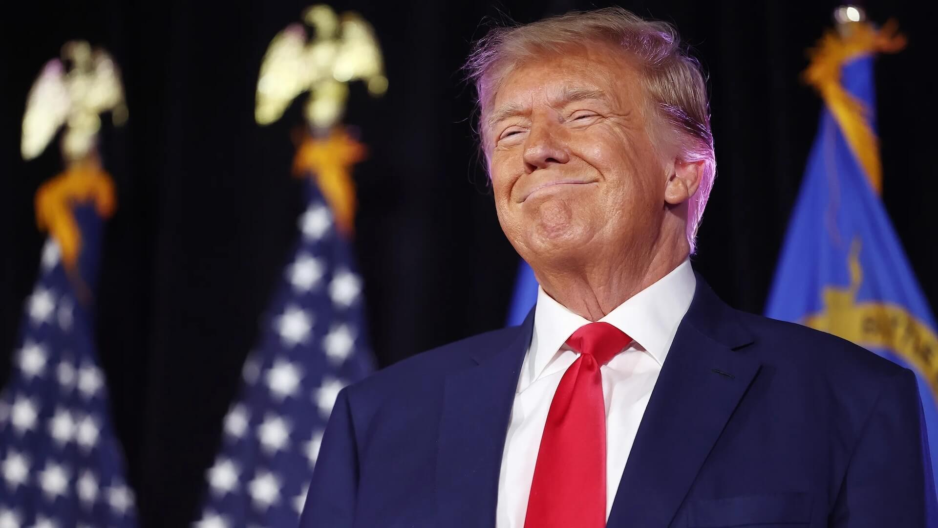 КРИПТОЖМЫХ / Указ о разработке крипторезерва США, обвал мем-токена Трампа и состояние создателя Silk Road. Президент США Дональд Трамп впервые прокомментировал свой новый мем-токен. Что он сказал? Фото.