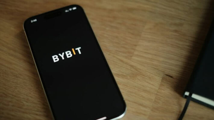 Биржа Bybit закрыла нехватку ETH после крупнейшей кражи криптовалют на 1.4 миллиарда долларов. Что будет дальше? Фото.