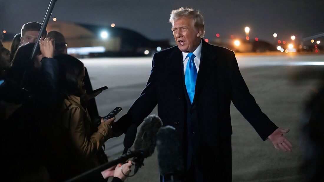 Трамп отсрочил введение пошлин на товары из Канады и Мексики. Что это значит для криптовалют? Фото.