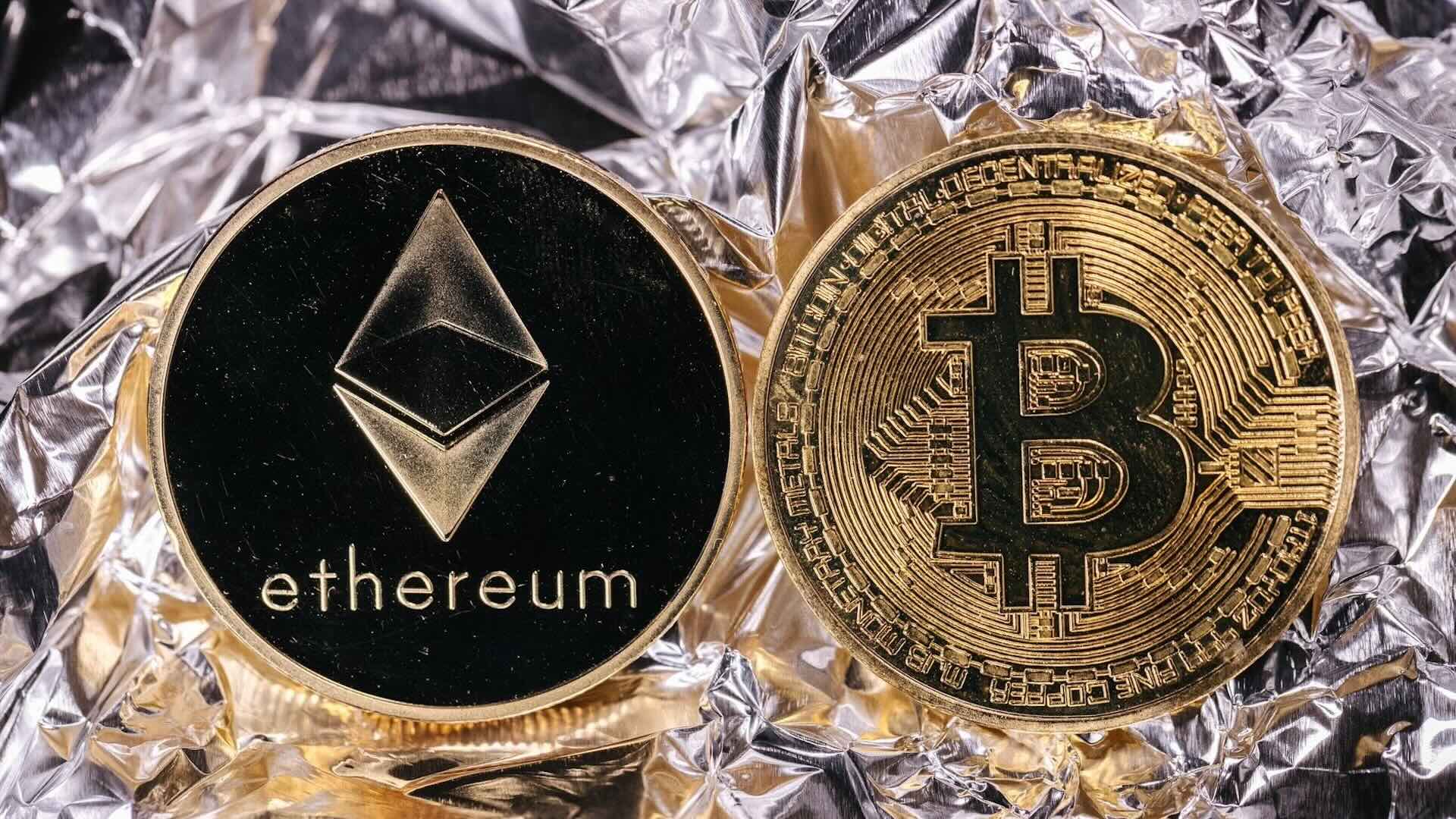 КРИПТОЖМЫХ / Покупка акций Биткоин-ETF Абу-Даби и влияние квантовых компьютеров на монеты Сатоши. Представитель Ethereum Foundation рассказал о недостатках Биткоина на фоне ETH и получил жёсткий ответ. Почему? Фото.